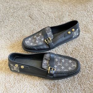 Auth Louis Vuitton black loafers!!
